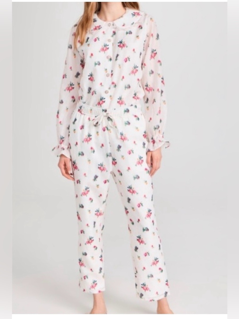 Hill House Rosemary Going Out
Pajama Set size Large white with flowersNWT size S
